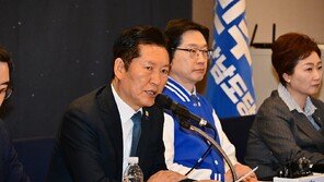경남 간 정청래 “노무현 전 대통령 그리워…김경수, 의리의 정치인“