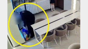 라운지 무료 음료 가방에 쓸어간 고객…호텔, CCTV 공개