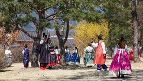 [오늘날씨]“아침엔 쌀쌀, 낮엔 포근”…일교차 15~20도
