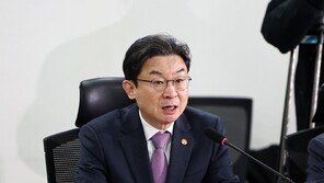“신용점수 낮은 청년에 31일부터 최대 500만원 저리 대출”