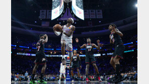 ‘NBA 승률 1위’ 오클라호마시티, 필라델피아 꺾고 12연승