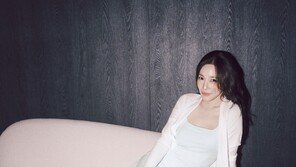 ‘신혼’ 티파니, 남편 변요한이 반한 러블리 매력…각선미까지