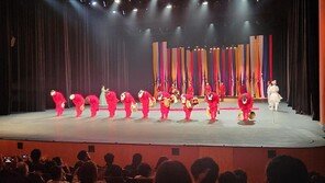 추임새로 하나된 연악당…부산국악원 ‘농악-뿌리’ 공연 펼쳐