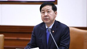 구윤철 “유가 120~130달러 가면 민간도 차량 5부제 의무화 검토”