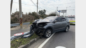 제주서 SUV차량 전신주 충돌…4명 중·경상