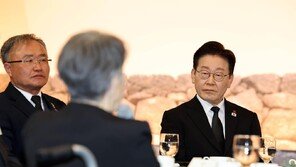 李, 제주 4·3 유족 만나 “국가폭력범죄 민형사 시효 폐지할 것”