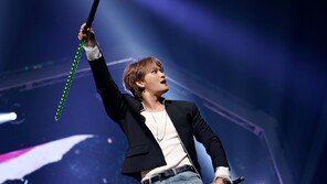김재중, 3개월간의 아시아 투어 팬 콘서트 성황…도시별 맞춤 공연