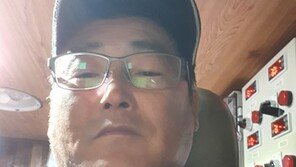 “사람부터 살려야지”…1000만원 짜리 그물 끊고 선원 8명 구조한 선장