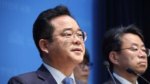 당정 “정유업계 사후정산 구조 개선해야…깜깜이 가격으로 운영”