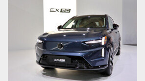 볼보, 다시 ‘안전’으로 승부…전기 플래그십 SUV ‘EX90’ 공식 출시