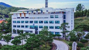 음주 측정 거부하며 경찰관 정강이 ‘퍽’…남원서 60대 체포