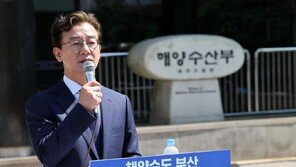 전재수, 부산시장 출마 선언 “30일 이전 의원직 사퇴…하정우 수석 같은 분 기대”