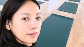 “손 잡거나 몸 만지지 마세요” 이효리 요가원, 수강생 공지