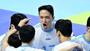 정규리그 1위 대한항공, 챔프전 1차서 현대캐피탈 꺾고 ‘트레블’ 청신호