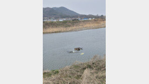청양서 승용차 도로변 하천에 빠져…70대 운전자 심정지