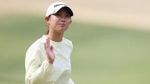 ‘14세’ 김서아 깜짝 돌풍…34년 만에 박세리 최연소 우승 기록 깰까