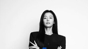 전지현, 마크롱 프랑스 대통령 내외와 청와대 국빈 오찬서 화기애애 만남