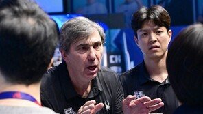 AI 3종 세트에 비디오 판독 화면 보여주니 “두 판정 반대 아닌가요?” [발리볼 비키니]