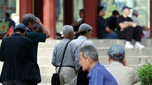 예산 3배 늘었지만 사각지대 여전…기초연금 못 받는 노인들
