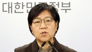 [속보]복지장관 “수액제 포장재 3개월간 수급 차질 없도록 조치”