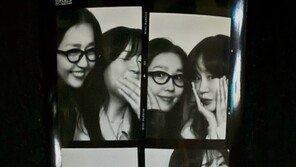성유리·이진, 핑클 비주얼 조합…얼굴 맞대고 훈훈