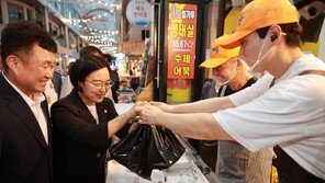 민생쿠폰 효과에 강릉·대전 중앙시장 ‘북적’…외부 방문객 크게 늘어