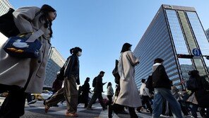 국민 행복감, 5년 만에 최고…60세 이상은 ‘평균 이하’