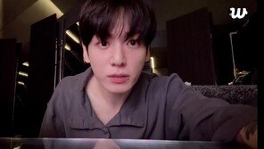 정국, 심야 라방 사과 “아미에게 미안…자제하겠다”