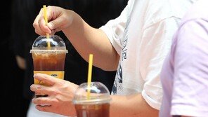 ‘음료 3잔 횡령’ 알바 고소한 점주…더본코리아 “영업정지”