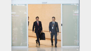 장동혁, 미국으로 출국…“자유대한민국 지켜야, 처절한 마음”