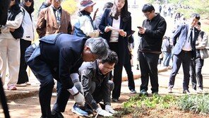 단종과 정순왕후, 500년만에 꽃으로 재회하다…영월 장릉에서 고유제