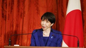다카이치 “헌법 개정의 때가 왔다”… ‘군사 대국화’ 의지