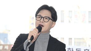 韓 “전재수, ‘한동훈이 尹 배신했다’고…李가 계엄하면 안 막을거냐”