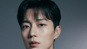 배우 윤두준, 15일 프로야구 롯데-LG전 시구…‘맹활약’ 천성호 요청