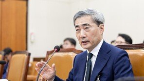 신현송 “현 상황은 성장보다 물가 우선”…금리 인상 가능성 시사