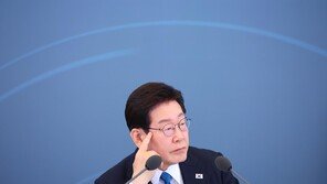 李 ‘메가특구 차르’ 도입 건의에 “정말 좋아, 우리 스타일”