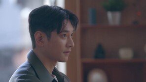 “인형 걸어오는줄” 김요한, 소개팅女 등장에 ‘꿀 뚝뚝’…손플러팅까지
