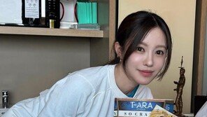 소년 팬 투병 사연에…티아라 효민, 수제 케이크 들고 병원 찾아