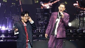 “문 열리자 감정이 밀려왔다”…이적-김진표, 20년만에 다시 남성 듀오 ‘패닉’으로