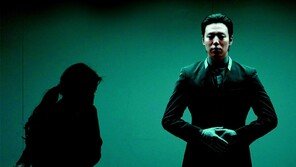 죽음의 의미 알 리 없는 염하는 로봇… 연극이란 언어로 풀어낸 SF 속 인간