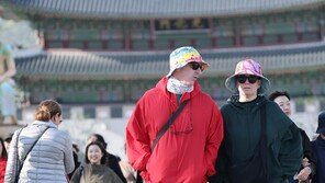 반팔 입다 외투 챙겨… 역대 가장 늦은 한파특보