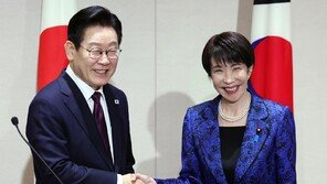 다카이치 日총리, 야스쿠니에 공물 봉납…참배는 안해