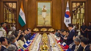 李대통령 해외순방 동행 5대 은행장…글로벌 영토 확장 ‘드라이브’