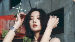 권은비, 마마무와 한솥밥…RBW와 전속계약