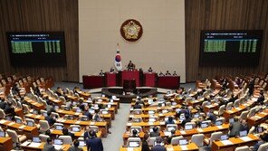 ‘공공의료 15년 의무 복무’ 국립의전원법 국회 통과