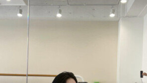 수지, 발레복 입고 극강의 청순미…완벽한 다리 찢기까지