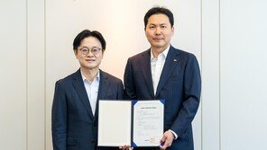 김정관 산업장관, ‘1호 유턴기업’ 한국콜마 방문