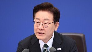 [속보]李 “안전사고 걱정에 소풍 안간다고…구더기 때문 장독 없애나”