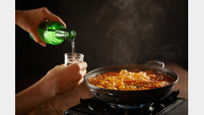 소주 2잔·맥주 1캔은 안전?…뇌 혈류 줄고 피질 얇아져[노화설계] 