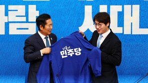 하정우 “단디하겠다”…정청래 “진짜 부산 갈매기”
